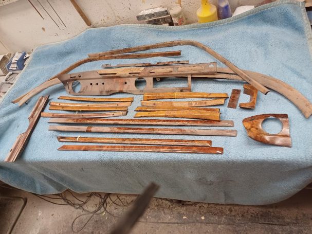 Mercedes W109 Walnuß Wurzelholz